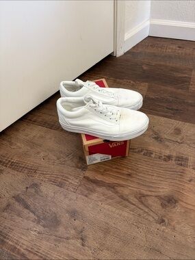 Vans White Low-Top Canvas Sneakers with Side Stripe